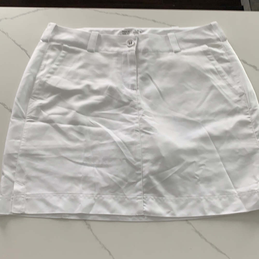 Nike Dri-fit tour performance golf skort. Sz 8